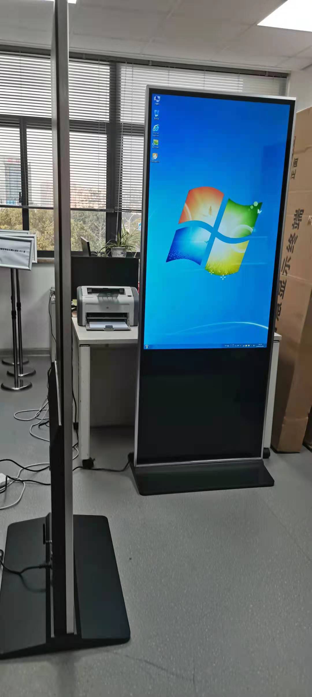 吴江某考试院触摸一体机