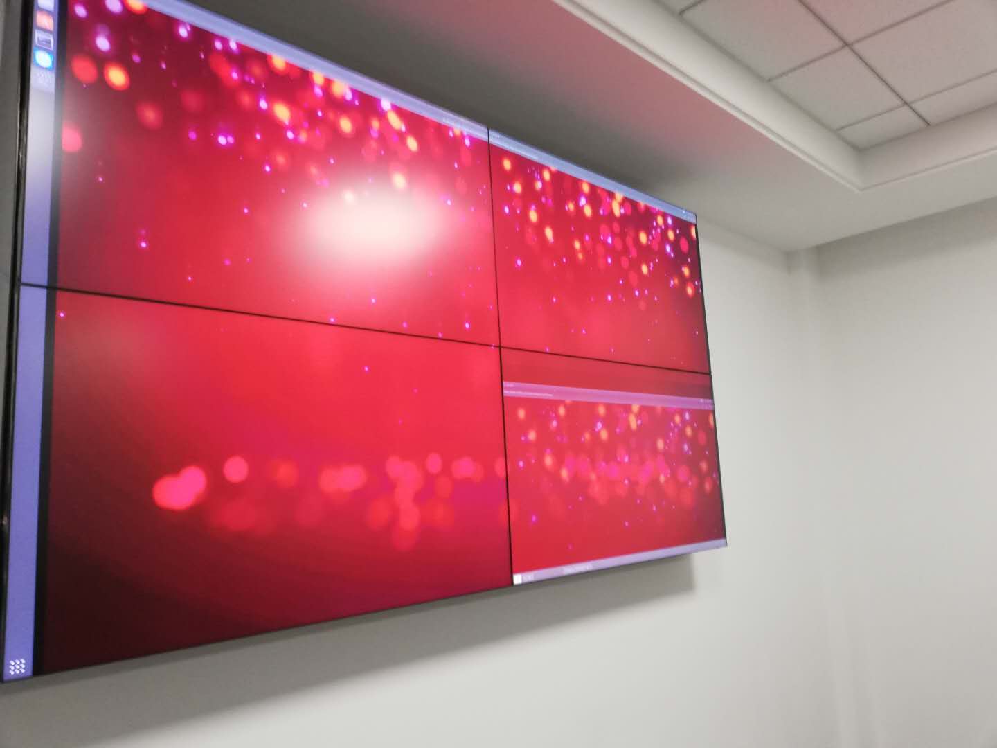 苏州某自动化企业55寸3.5mm4*4拼接