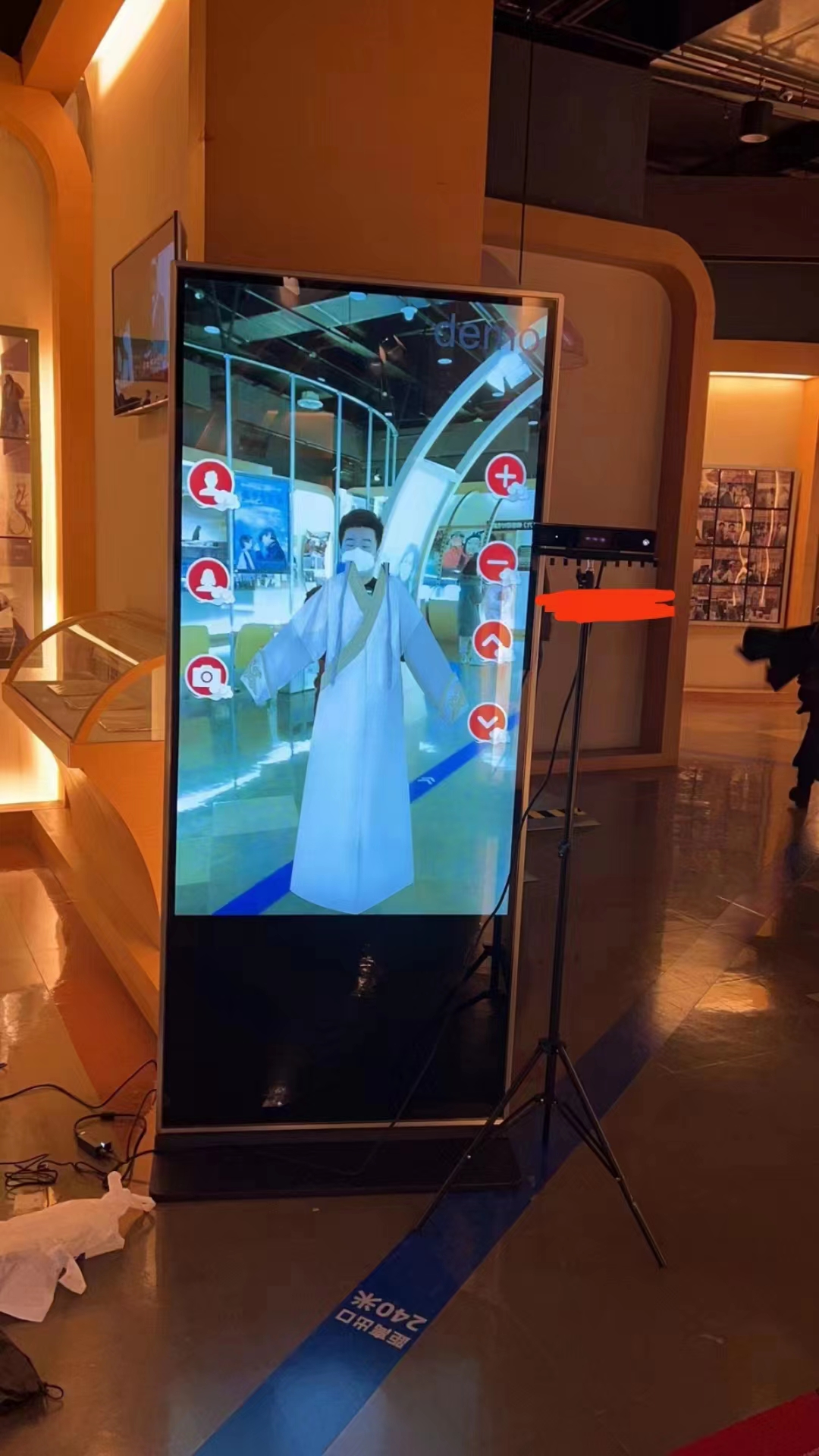 65寸立式红外触摸一体机