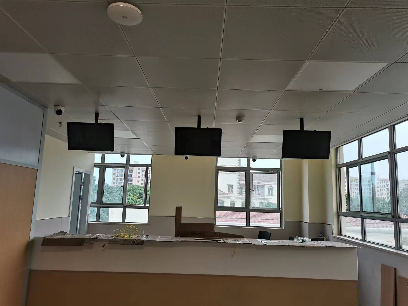 社区医院分诊显示屏-专业医用显示屏案例